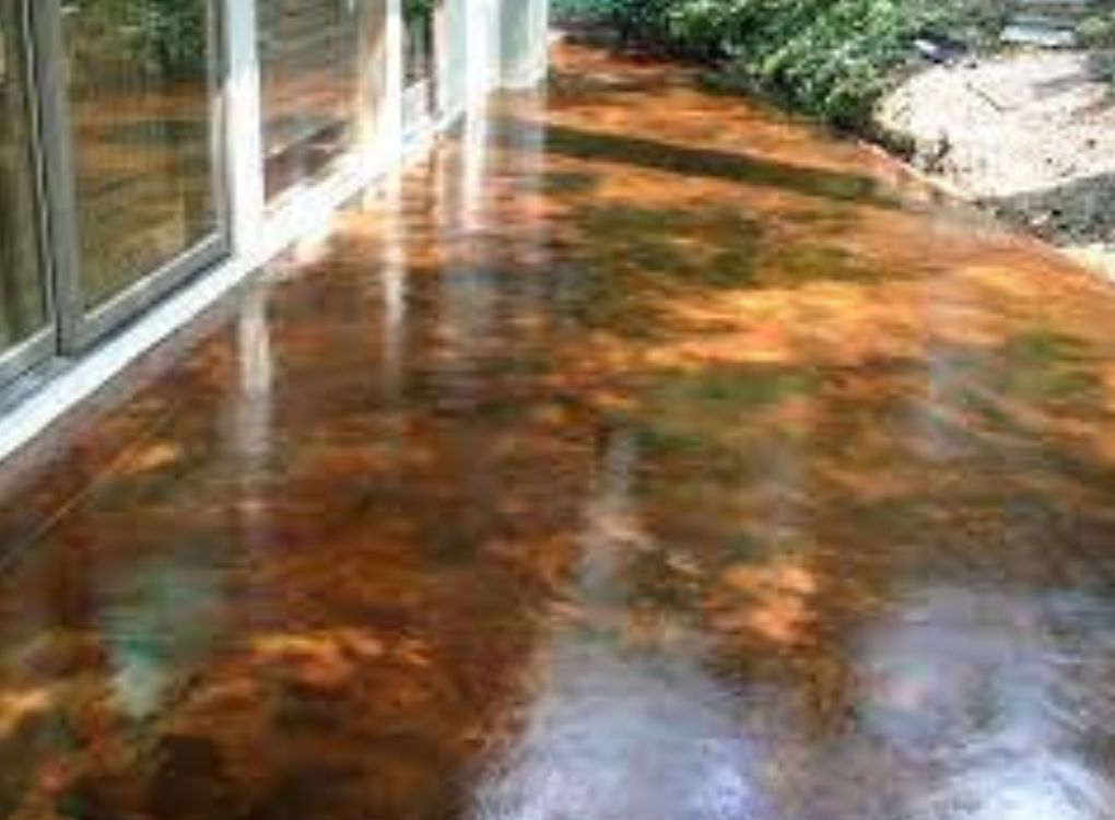 Read more about the article Concrete Staining: Types & How-To Stain Concrete